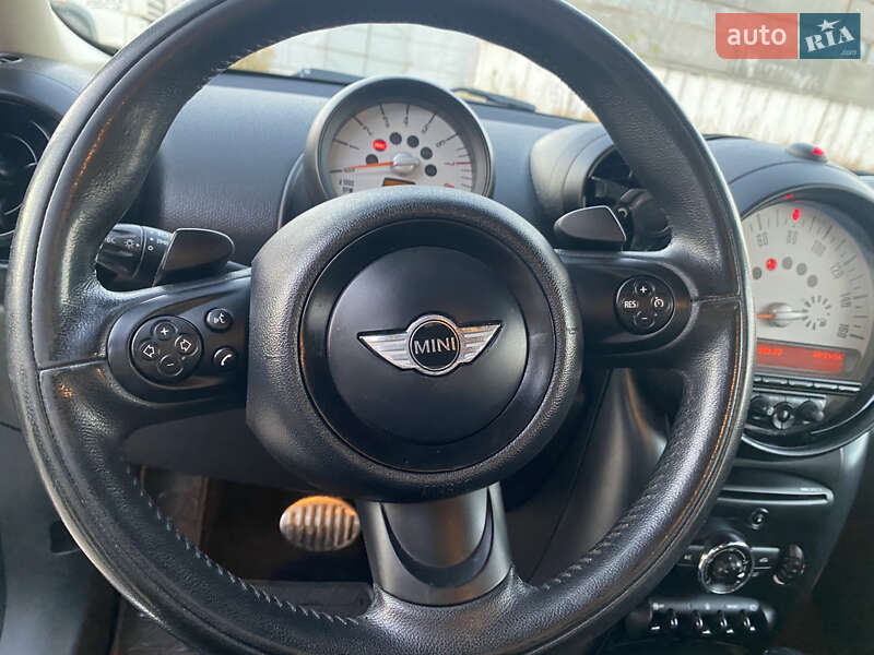 Внедорожник / Кроссовер MINI Countryman 2013 в Киеве фото 18 Внедорожник / Кроссовер MINI Countryman 2013 в Киеве