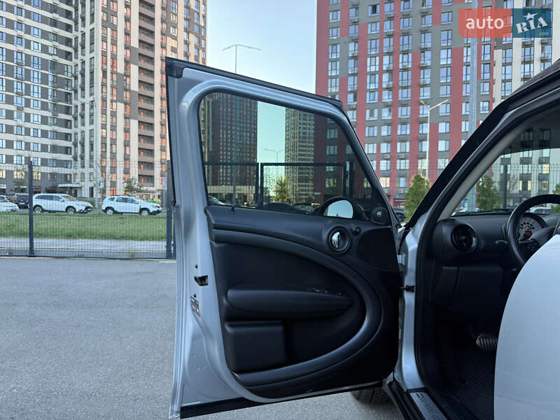 Внедорожник / Кроссовер MINI Countryman 2014 в Киеве