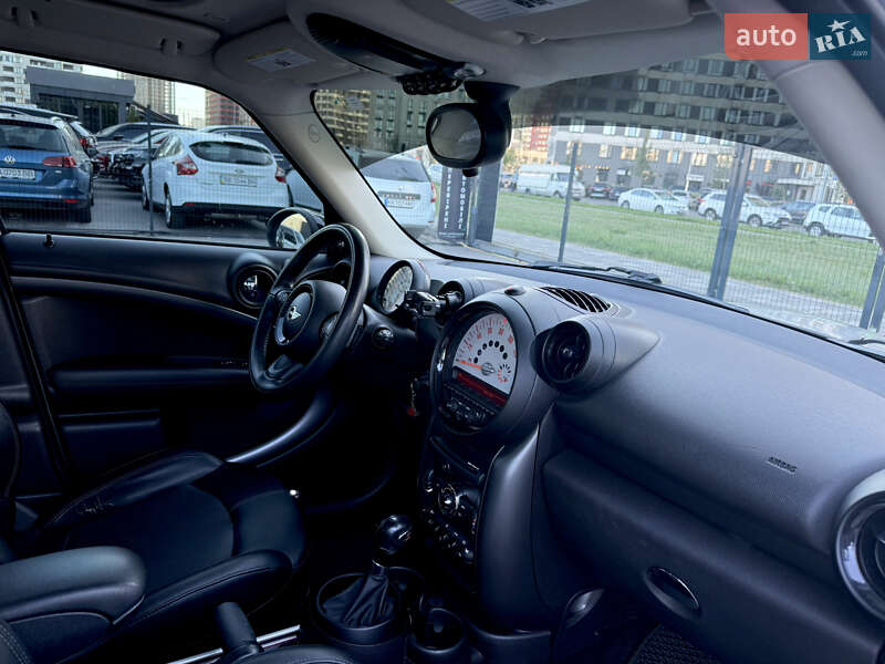 Внедорожник / Кроссовер MINI Countryman 2014 в Киеве