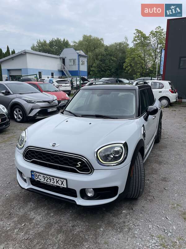 Хэтчбек MINI Countryman 2017 в Львове