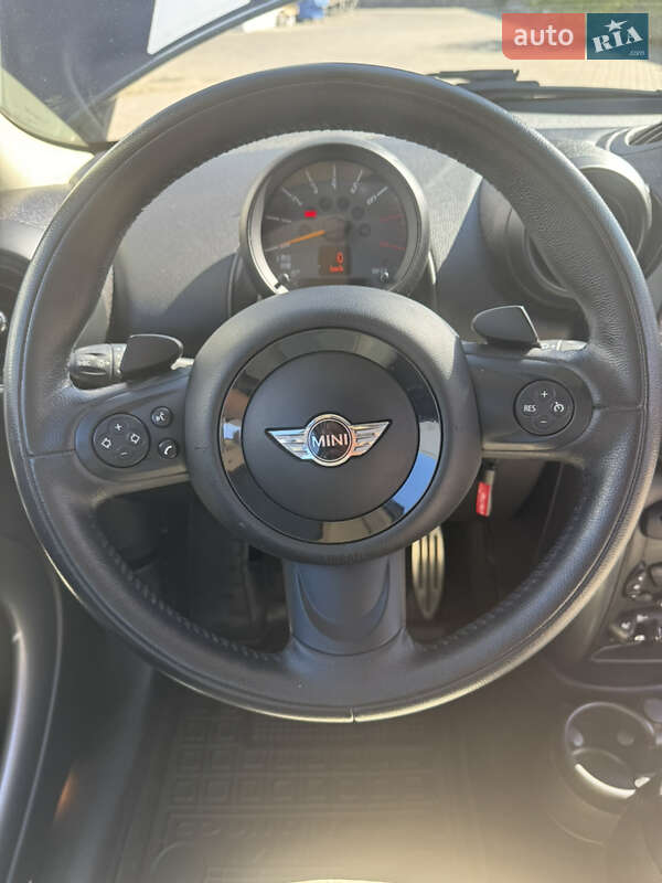 Внедорожник / Кроссовер MINI Countryman 2014 в Черноморске