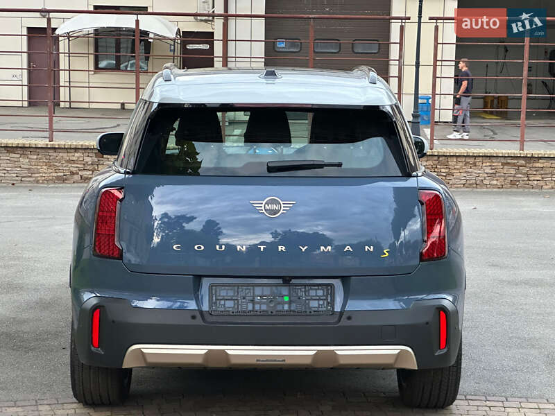 Внедорожник / Кроссовер MINI Countryman 2024 в Киеве