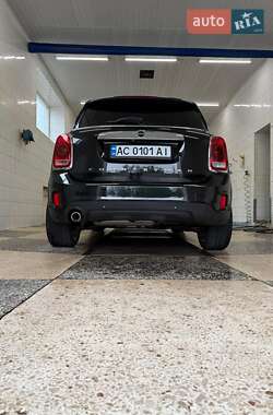 Хэтчбек MINI Countryman 2018 в 
