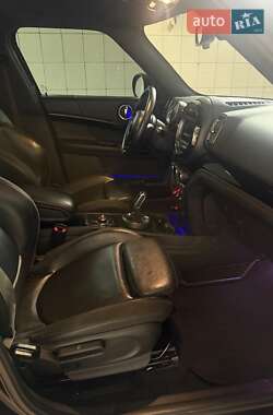 Хэтчбек MINI Countryman 2018 в 