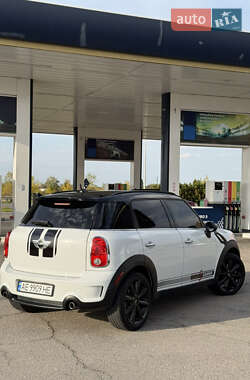 Внедорожник / Кроссовер MINI Countryman 2015 в 