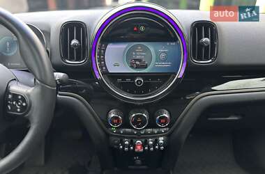 Позашляховик / Кросовер MINI Countryman 2021 в 