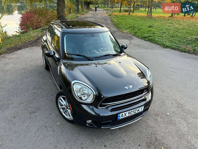 Позашляховик / Кросовер MINI Countryman 2015 в 