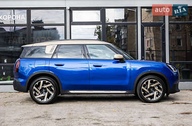 Внедорожник / Кроссовер MINI Countryman 2024 в 