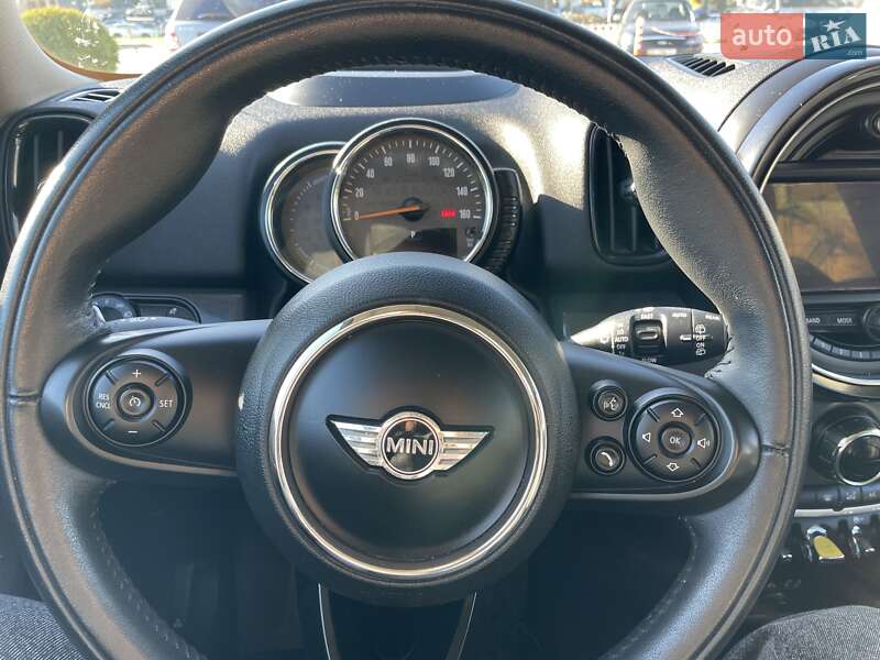 Хэтчбек MINI Countryman 2017 в Львове