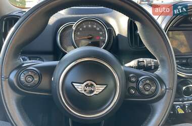 Хетчбек MINI Countryman 2017 в  фото 14 Хетчбек MINI Countryman 2017 в