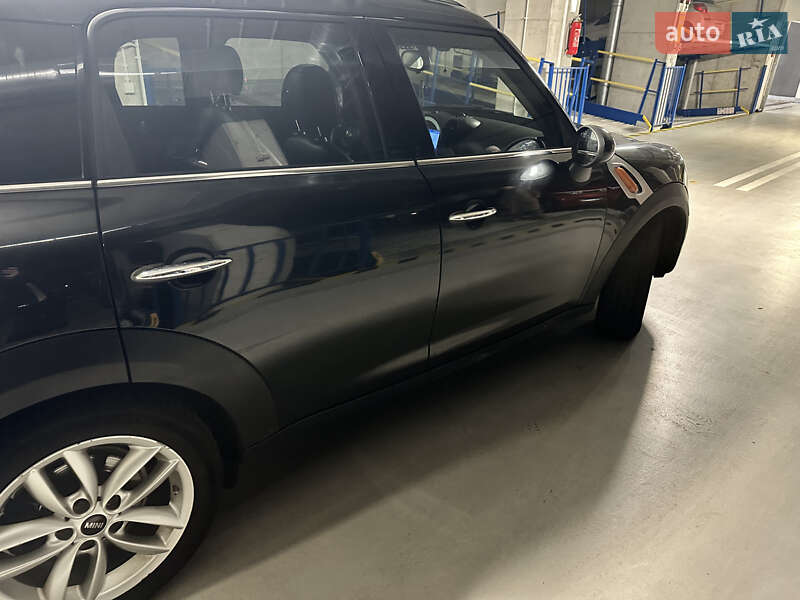 Внедорожник / Кроссовер MINI Countryman 2014 в Киеве