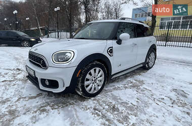 Хэтчбек MINI Countryman 2019 в Вишневом