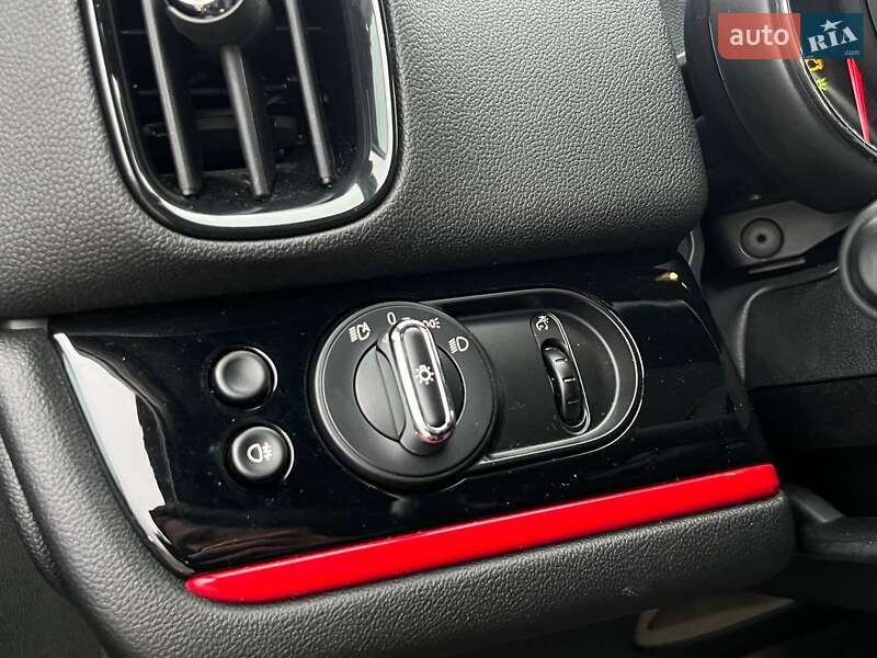 Хэтчбек MINI Countryman 2019 в Киеве