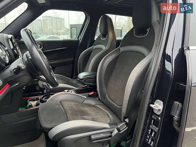 Хэтчбек MINI Countryman 2019 в Киеве