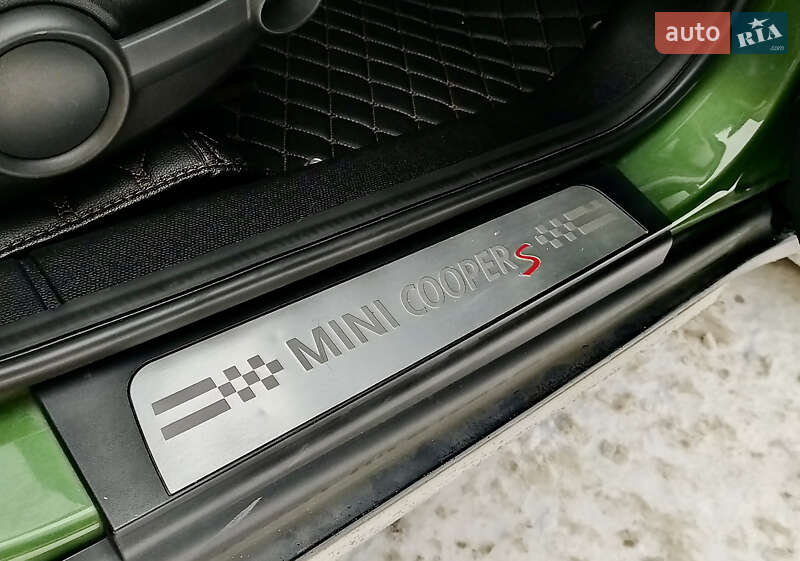 Внедорожник / Кроссовер MINI Countryman 2015 в Киеве фото 23 Внедорожник / Кроссовер MINI Countryman 2015 в Киеве