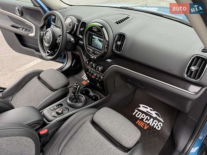 Хэтчбек MINI Countryman 2019 в Киеве фото 43 Хэтчбек MINI Countryman 2019 в Киеве