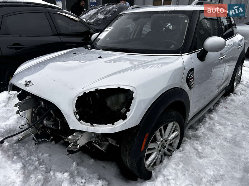 Хэтчбек MINI Countryman 2017 в Броварах фото Хэтчбек MINI Countryman 2017 в Броварах