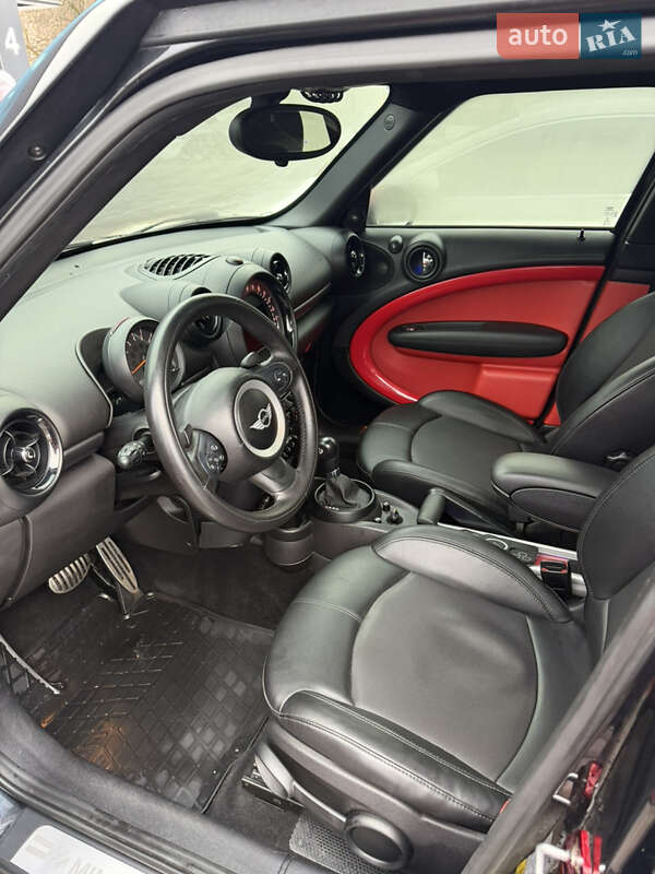 Внедорожник / Кроссовер MINI Countryman 2015 в Киеве