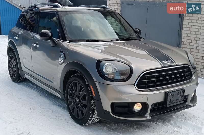 Хэтчбек MINI Countryman 2017 в Киеве