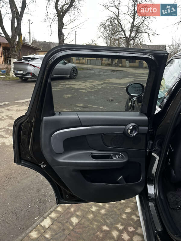 Хетчбек MINI Countryman 2018 в Сваляві