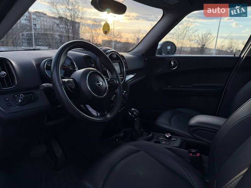 Хэтчбек MINI Countryman 2019 в Кривом Роге фото 27 Хэтчбек MINI Countryman 2019 в Кривом Роге