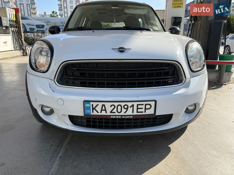 Внедорожник / Кроссовер MINI Countryman 2016 в Киеве
