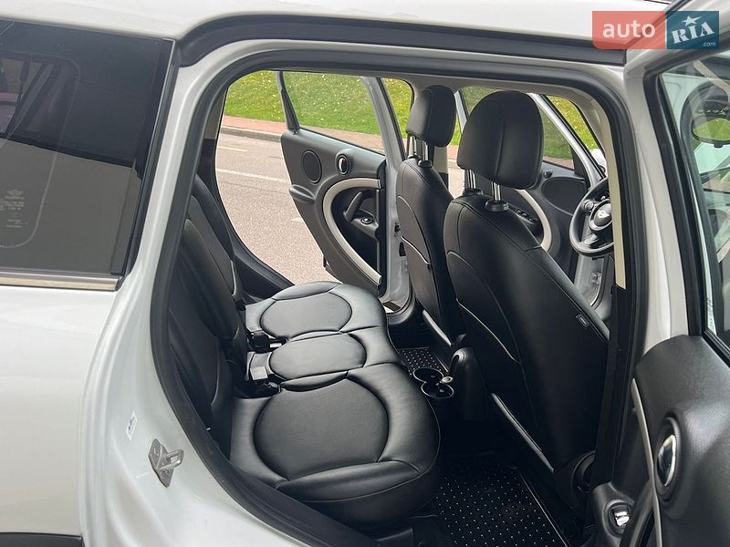 Внедорожник / Кроссовер MINI Countryman 2016 в Киеве