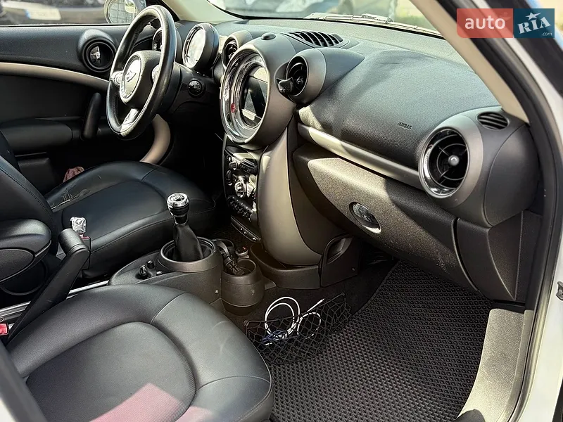 MINI Countryman 2010 VIN WMWZB3C50BWH95030 фото оголошення 11 з 68