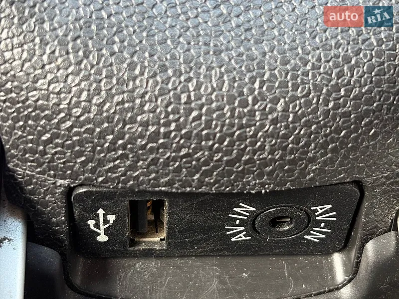 MINI Countryman 2010 VIN WMWZB3C50BWH95030 фото оголошення 32 з 68