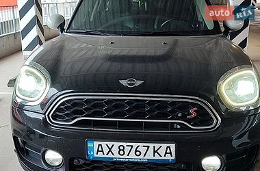 Хэтчбек MINI Countryman 2017 в Киеве