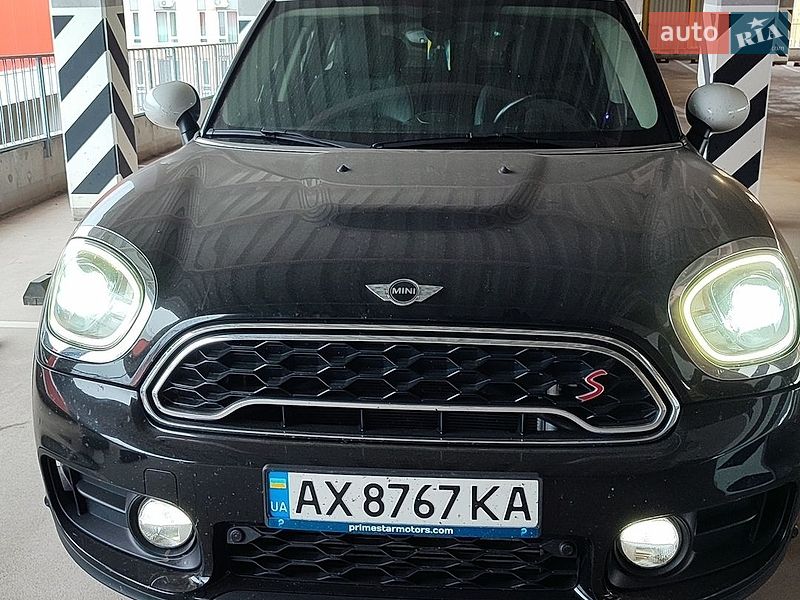 Хэтчбек MINI Countryman 2017 в Киеве
