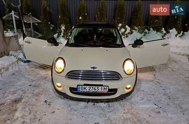 Купе MINI Coupe 2012 в Коростене