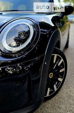 Хэтчбек MINI Electric 2021 в 