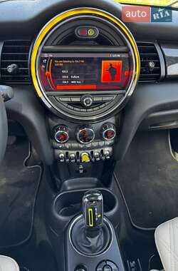 Хэтчбек MINI Electric 2021 в 