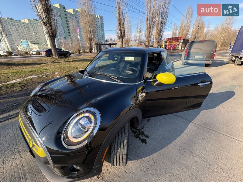 Хэтчбек MINI Electric 2020 в Киеве