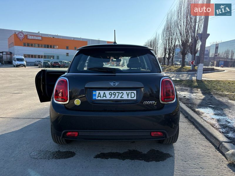 Хэтчбек MINI Electric 2020 в Киеве