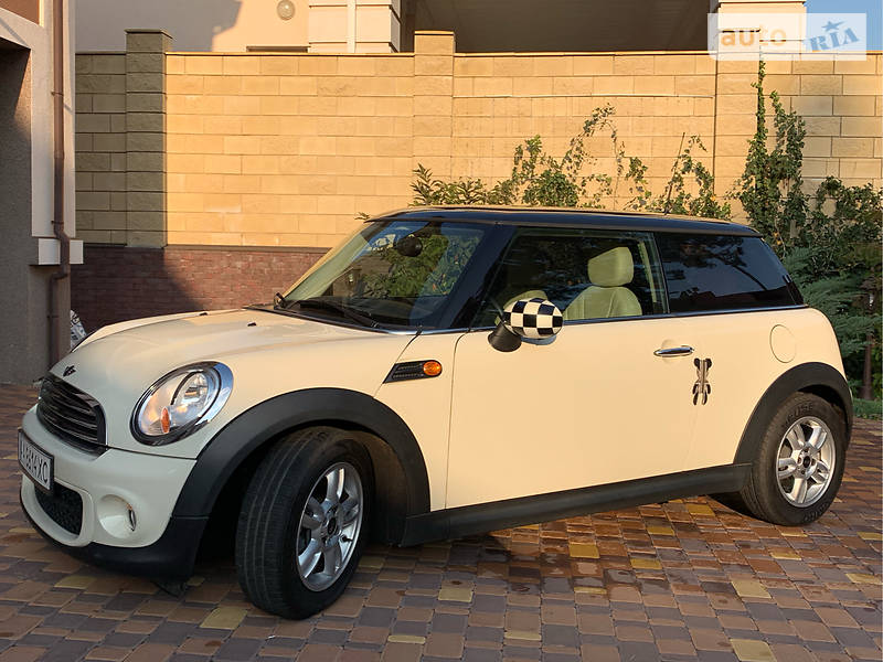 Хетчбек MINI Hatch 2012 в 