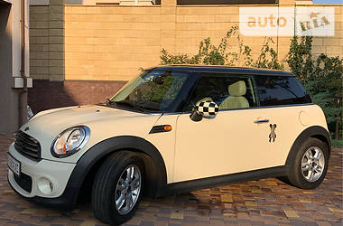 Хетчбек MINI Hatch 2012 в 