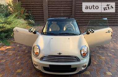 Хетчбек MINI Hatch 2012 в 