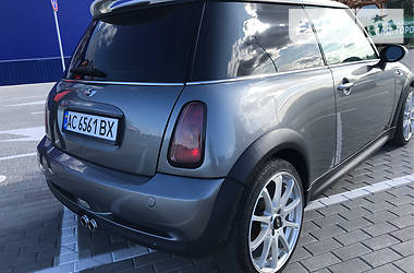 Хэтчбек MINI Hatch 2003 в Нововолынске