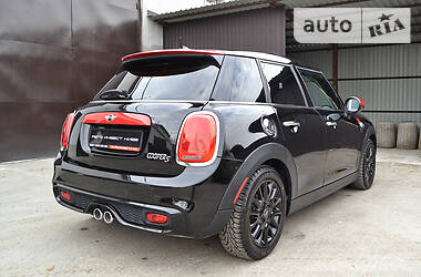 Хэтчбек MINI Hatch 2014 в Киеве