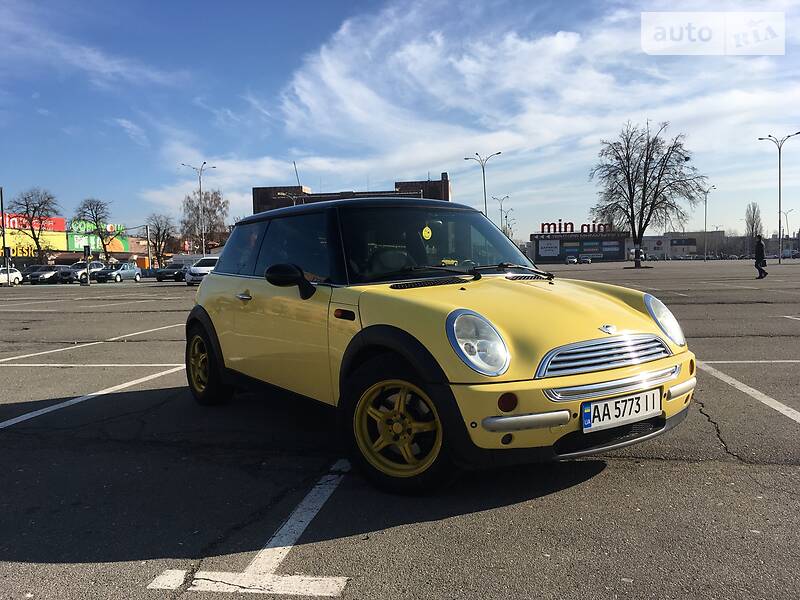 Хетчбек MINI Hatch 2003 в Києві