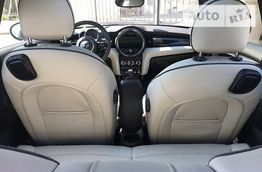 Купе MINI Hatch 2019 в 