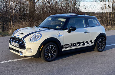 Хетчбек MINI Hatch 2014 в 