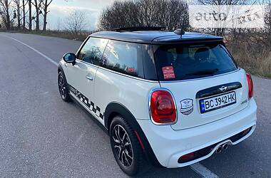 Хетчбек MINI Hatch 2014 в 