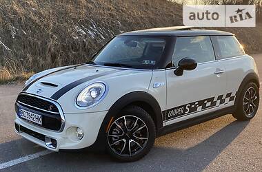 Хетчбек MINI Hatch 2014 в 