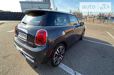 Купе MINI Hatch 2019 в 