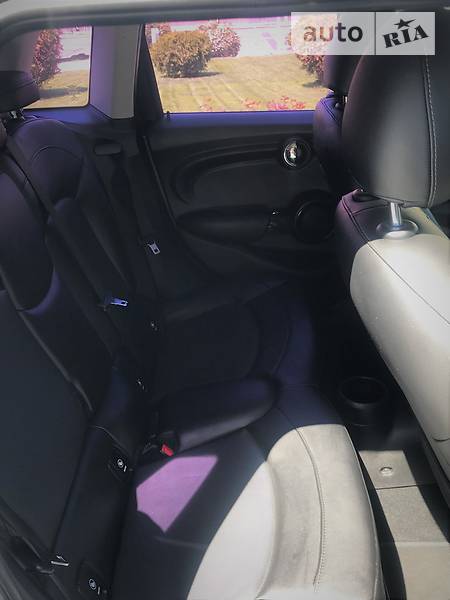 Хэтчбек MINI Hatch 2014 в Киеве