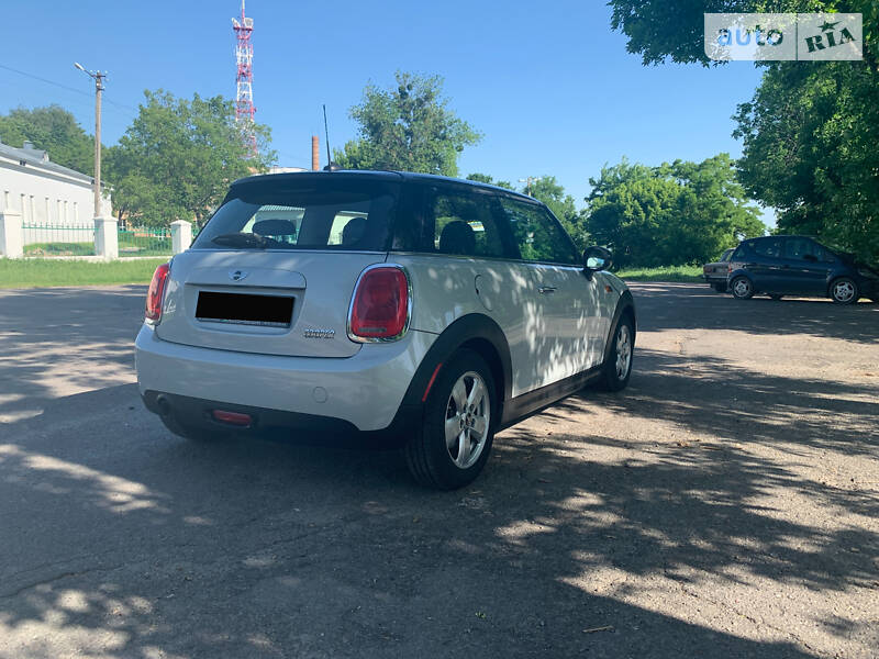 Хетчбек MINI Hatch 2014 в Полтаві