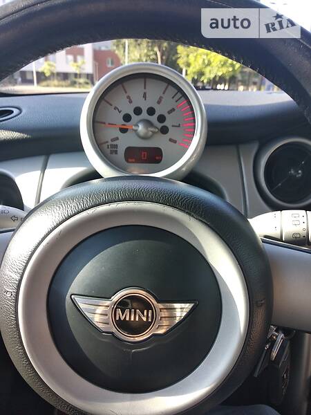 Хэтчбек MINI Hatch 2004 в Одессе